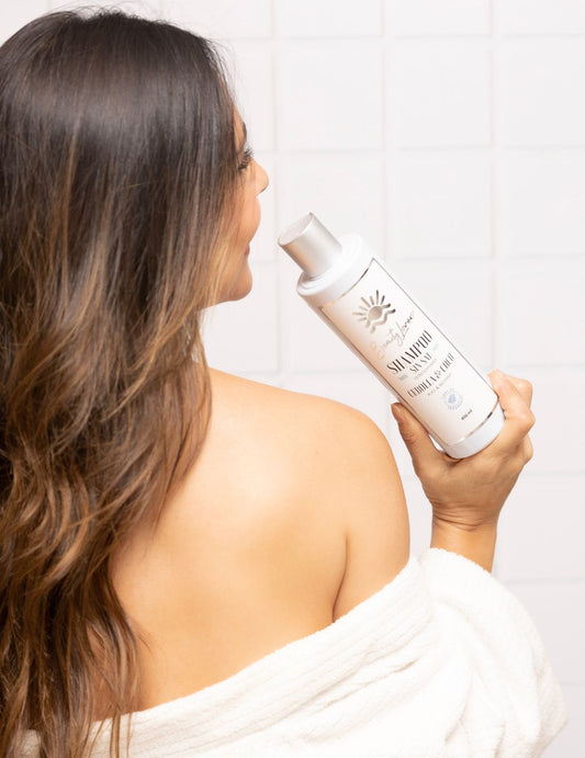 Shampoo sin sal  Con 4 activos naturales que son una intensa combinación para evitar la caída del cabello y mejorar su crecimiento.